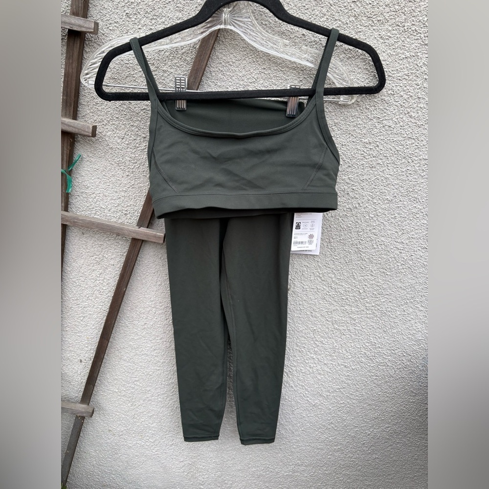 Athleta Transcend High Rise 7/8 Legging + Square Neck Bra in Elm New with Tags! - Picture 5 of 8
